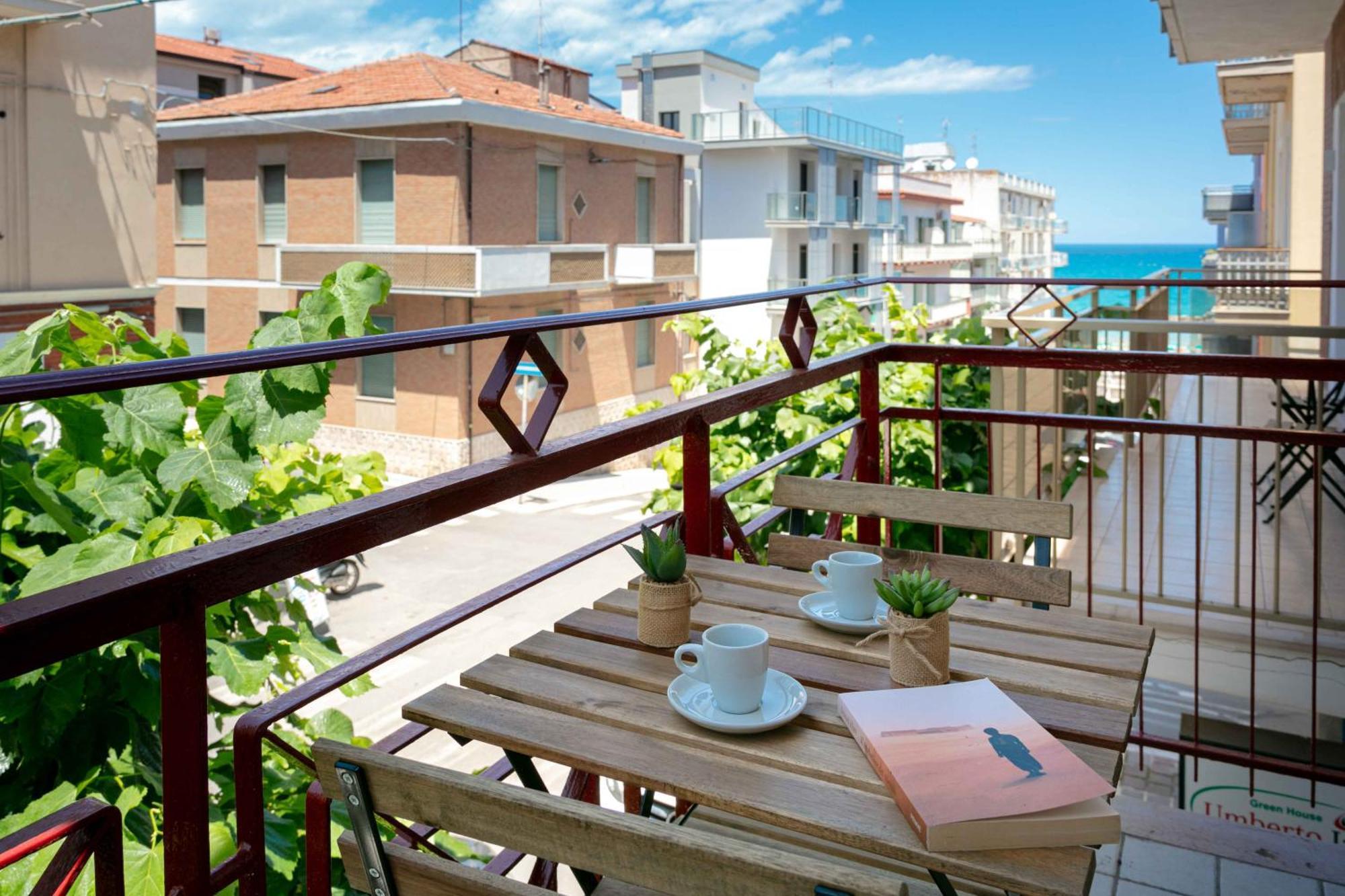 Mt Apartments Termoli Luaran gambar